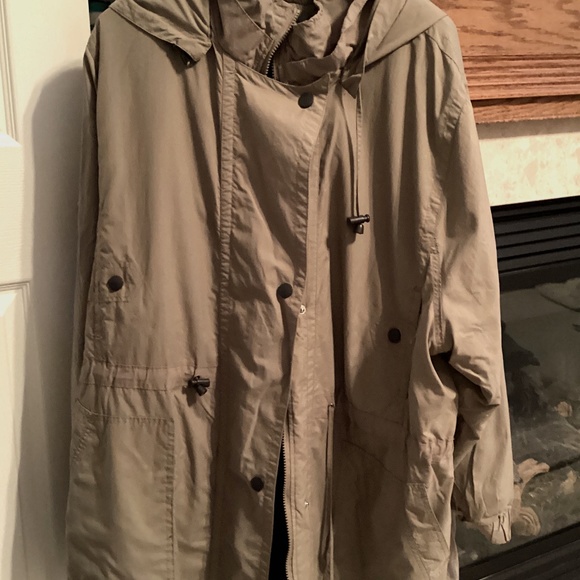 Winter coat with zip out lining - Picture 1 of 4